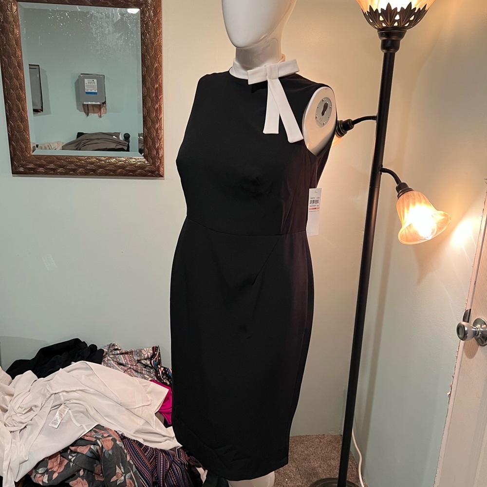 NWT Maggy London tie neck dress